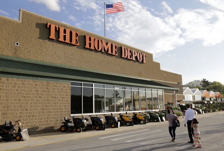 Home Depot rides housing boom to record sales, profit