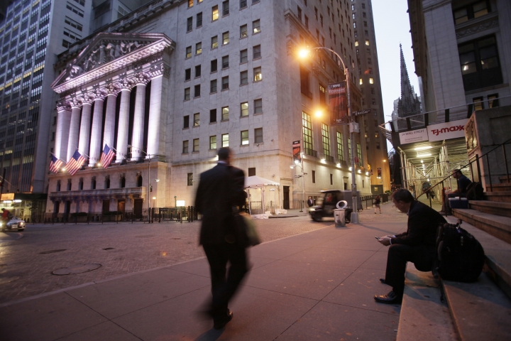 Asian stocks advance after worries over Fed rate hike ease