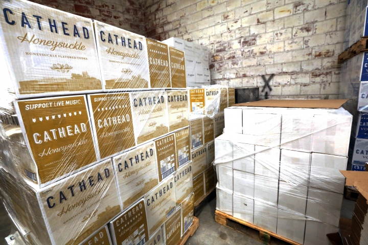 US wholesale prices rise 0.3 pct., led by costlier gas, food