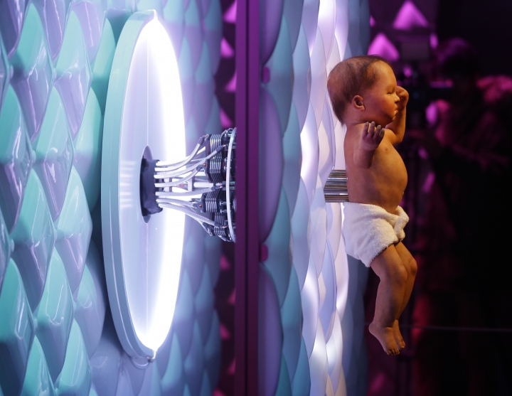 Exhibition charts 500 years of evolution of robots