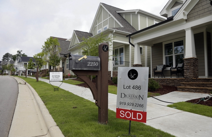 Average US 30-year mortgage rate rises to year-high 4.21 pct