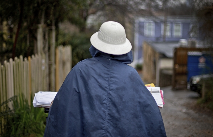 Booming online sales mean more dog bites for mail carriers