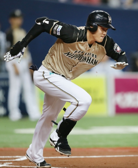 Japanese baseball star Otani to be out 6 weeks with injury