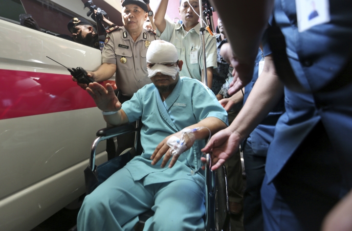 Indonesian corruption investigator attacked with chemical