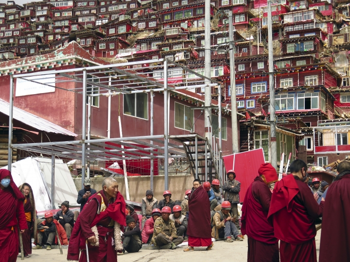 China conducts demolitions at Tibetan Buddhist study site