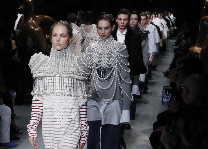 How Burberry used a popular Chinese app to boost sales