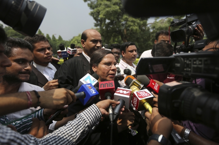 India's top court: Instant divorce among Muslims unlawful
