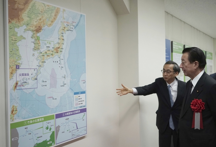 Japan displays documents to defend claims to disputed isles