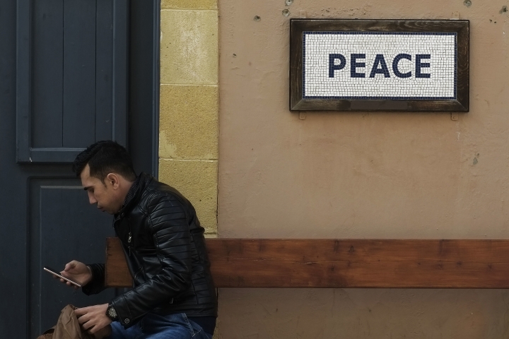 Greek Cypriots to vote in runoff in hopes of peace deal